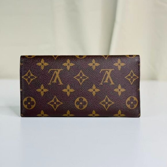 Louis Vuitton Monogram Canvas Wallet with Red Button Closure - Picture 2 of 8